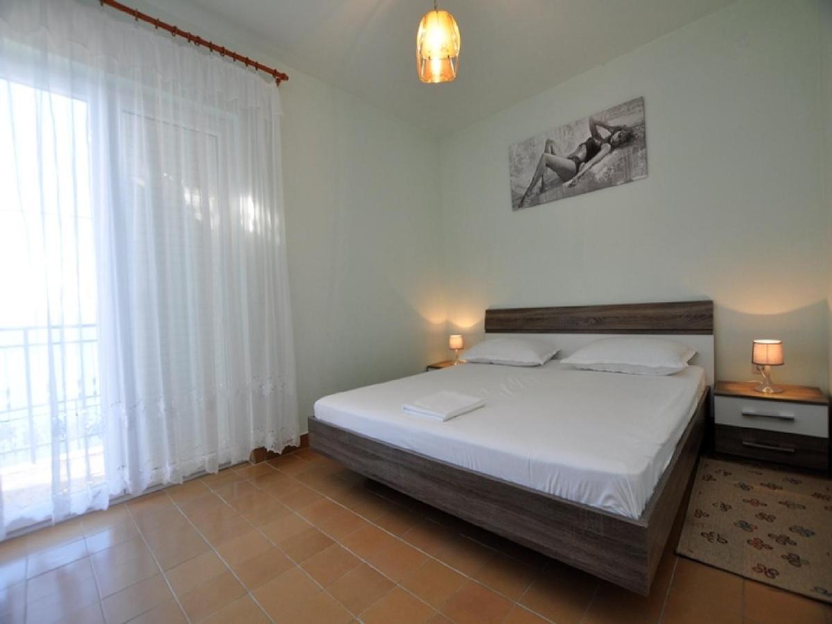 House Karlo Apartments Omiš Dış mekan fotoğraf