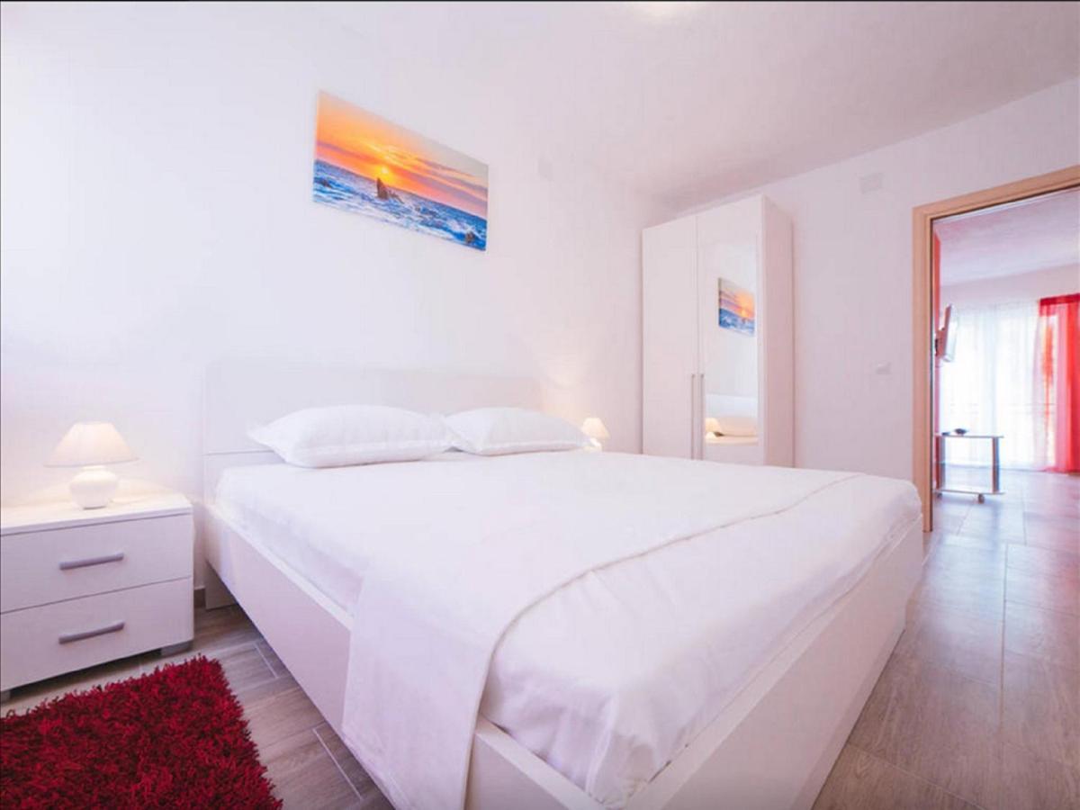 House Karlo Apartments Omiš Dış mekan fotoğraf