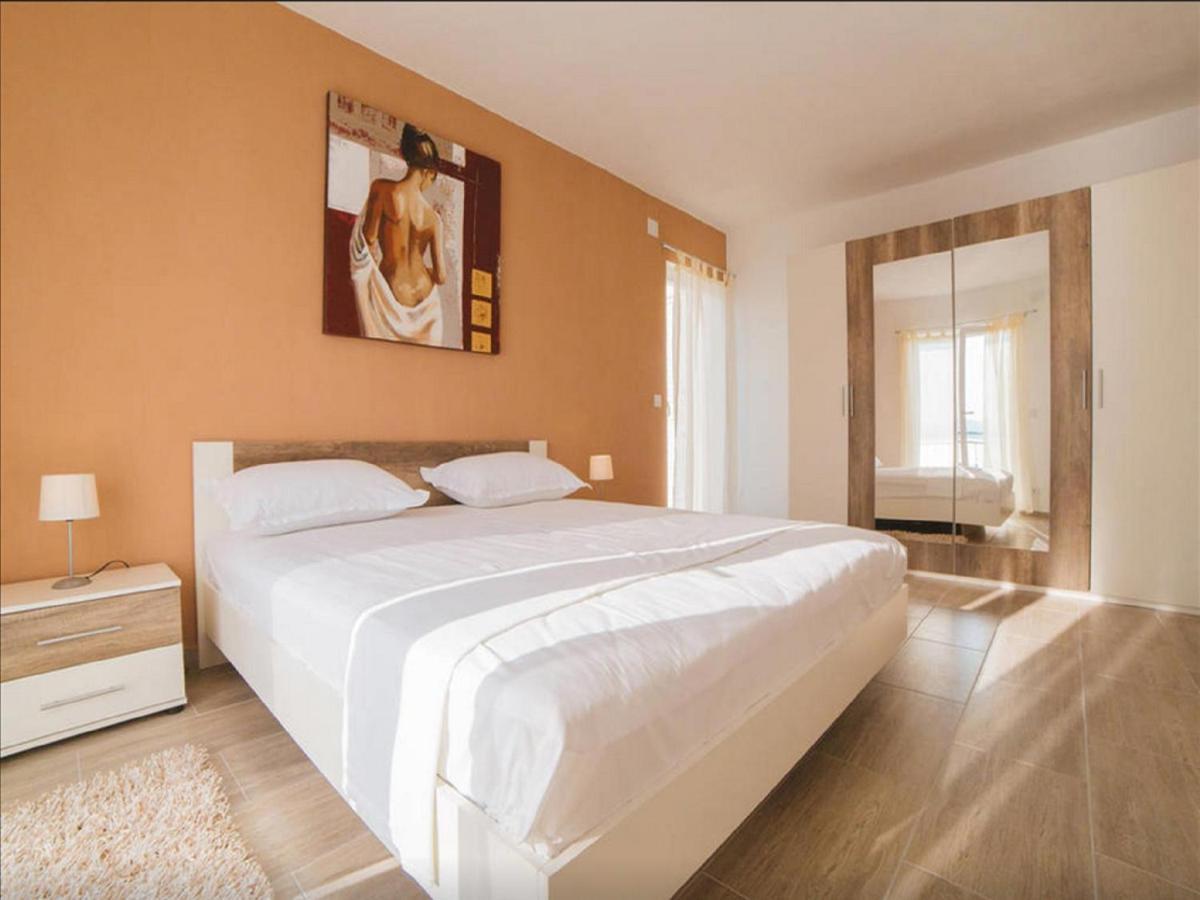 House Karlo Apartments Omiš Dış mekan fotoğraf
