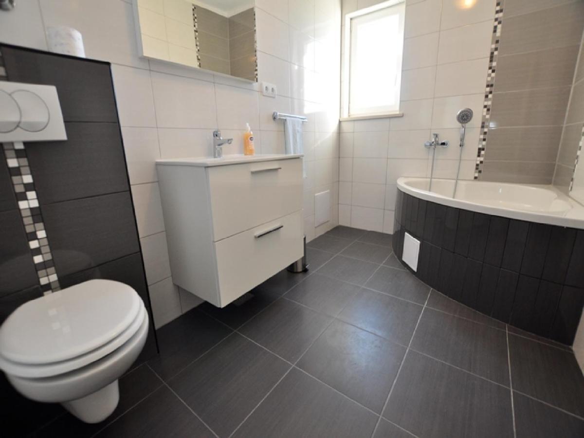 House Karlo Apartments Omiš Dış mekan fotoğraf