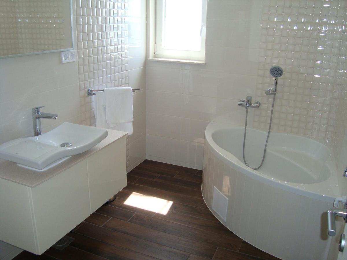 House Karlo Apartments Omiš Dış mekan fotoğraf