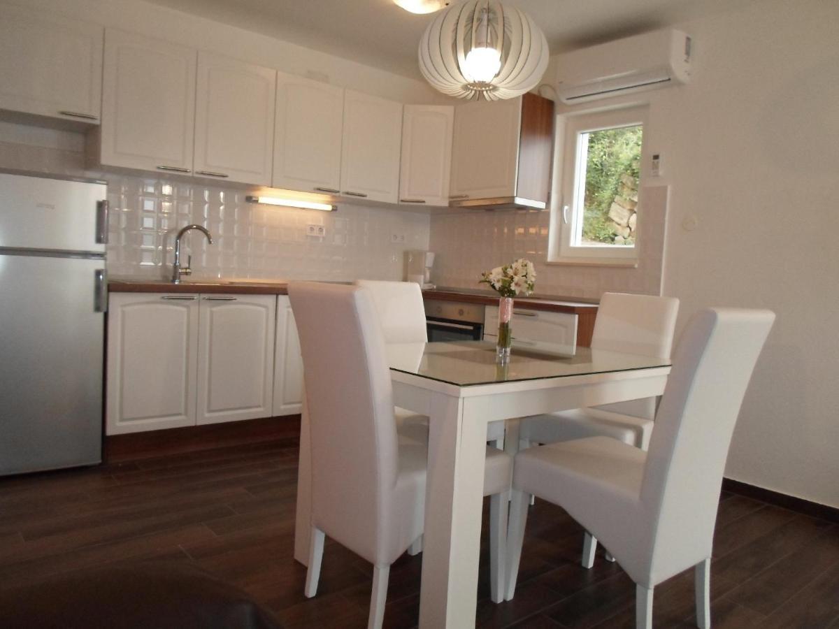 House Karlo Apartments Omiš Dış mekan fotoğraf