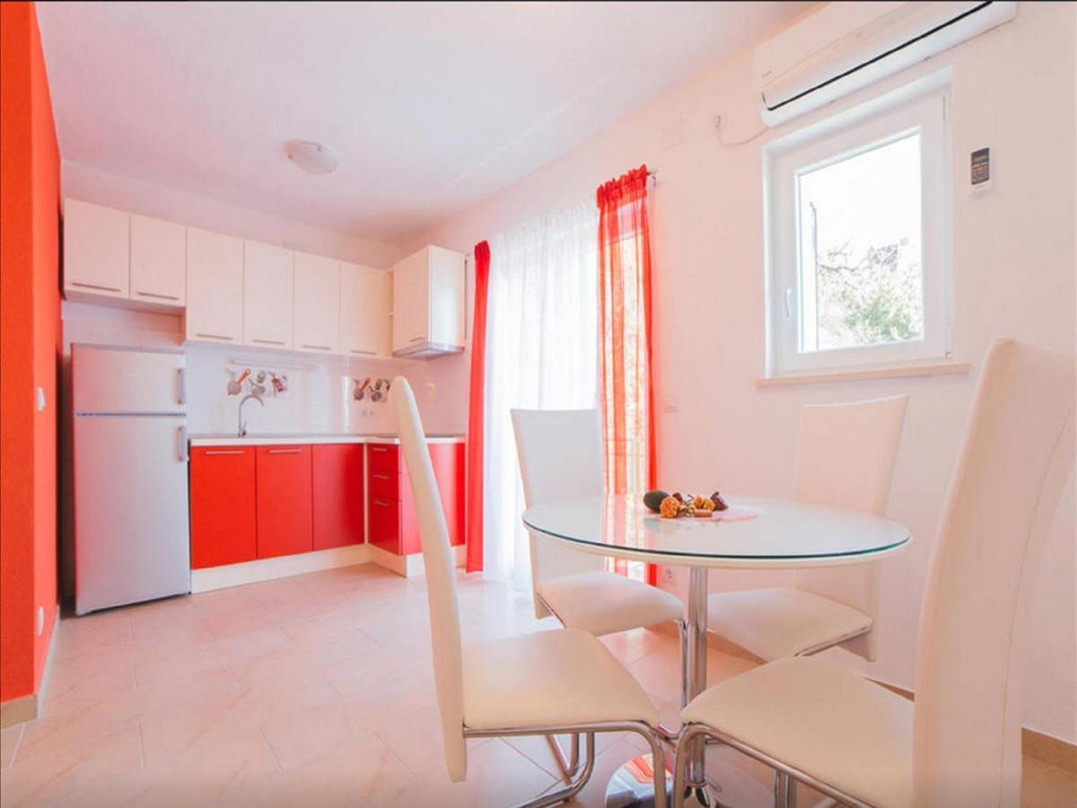 House Karlo Apartments Omiš Dış mekan fotoğraf